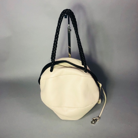 Daniella Ortiz Handbags - Authentic Daniella Ortiz Genuine Leather Bag.